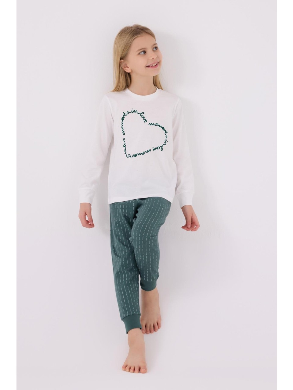 Arnetta 3050 Garson Kız Çocuk Love Uzun Kol Pijama Takım Arnetta 3050 Garson Kız Çocuk Love Uzun Kol Pijama Takım